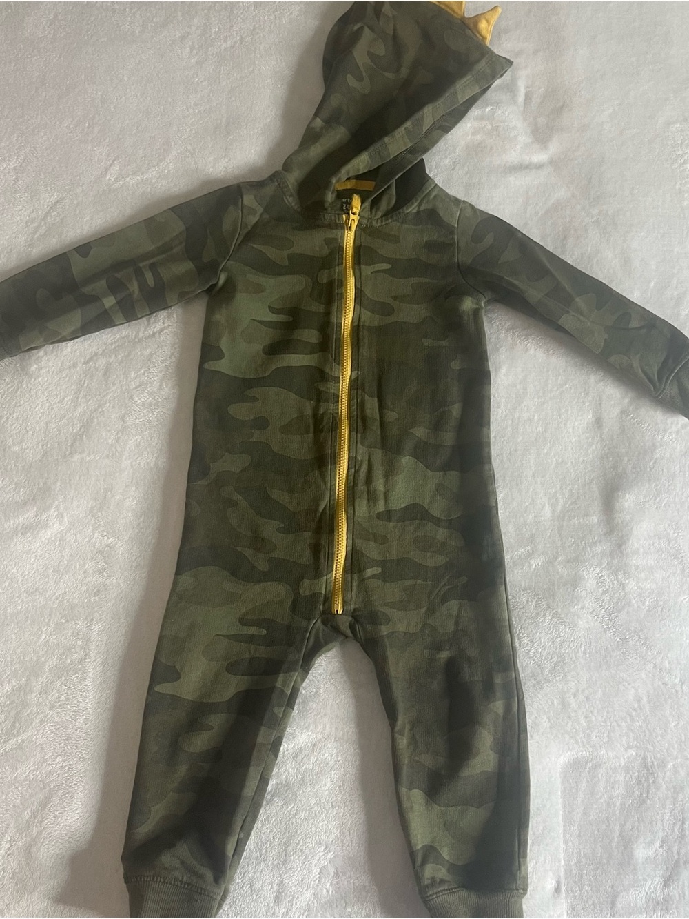 Carter’s Camo Hooded Baby One-Piece with Yellow Zipper & Dinosaur Spikes Sz 24M